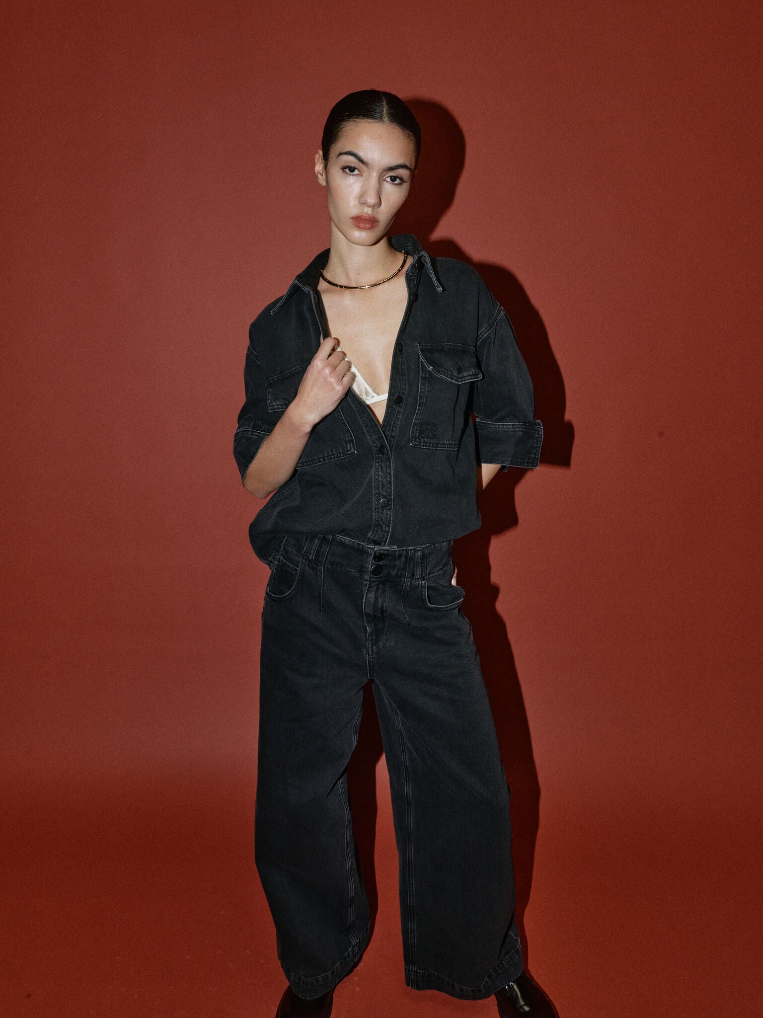 Modelshot / Black / Detail